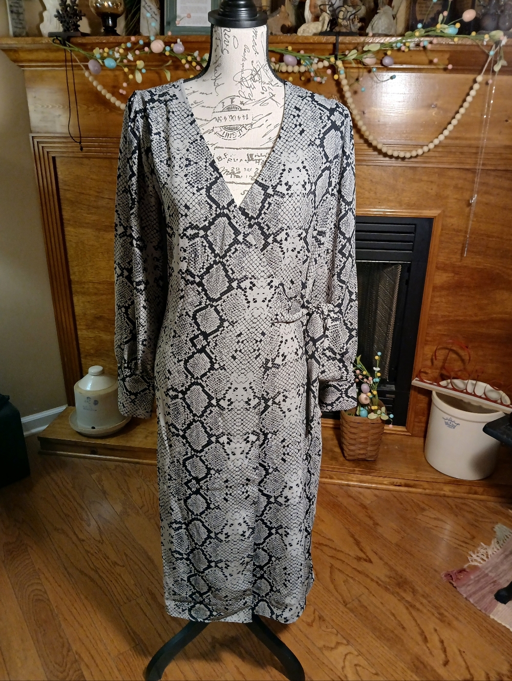 HALOGEN Snakeskin Maxi Wrap Dress